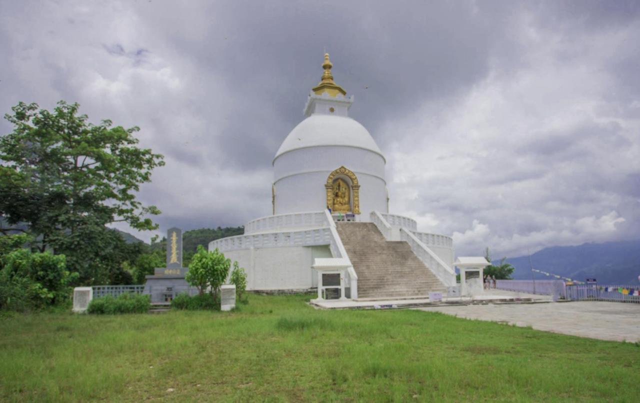 Oyo 254 White House In Hotel Pokhara Kültér fotó