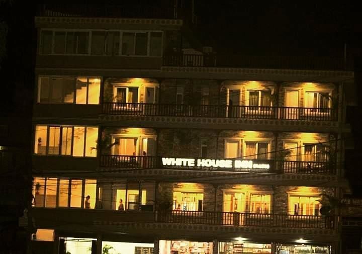 Oyo 254 White House In Hotel Pokhara Kültér fotó